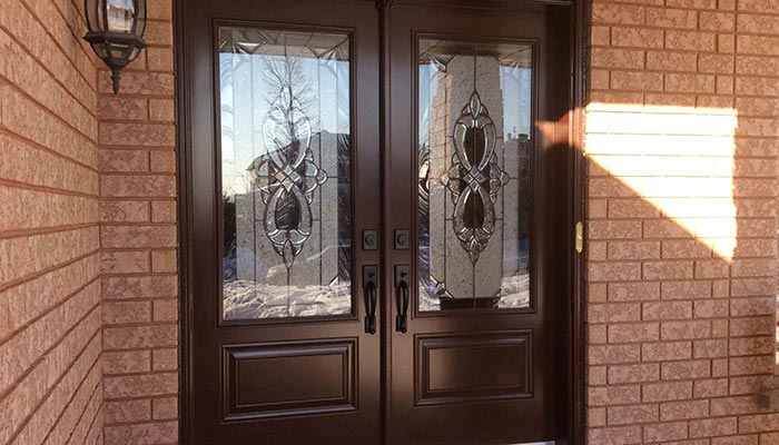 Pros and Cons of Wood Entry Doors